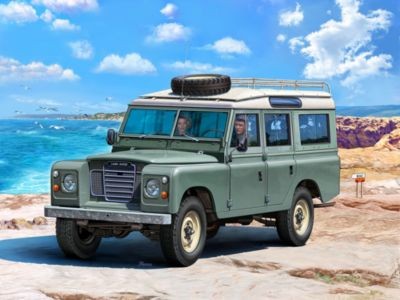 Revell Land Rover Series III LWB station wagon 1:24 Универсал Land Rover Series III LWB 1:24