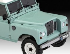 Revell Land Rover Series III LWB station wagon 1:24 Универсал Land Rover Series III LWB 1:24