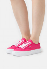 Tommy Hilfiger ESSENTIAL VULC Trainers bright cerise pink ESSENTIAL VULC Кроссовки ярко-вишнево-розовый