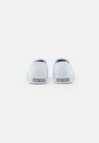 Tommy Hilfiger ESSENTIAL NAUTICAL Trainers white ESSENTIAL NAUTICAL Кроссовки белый