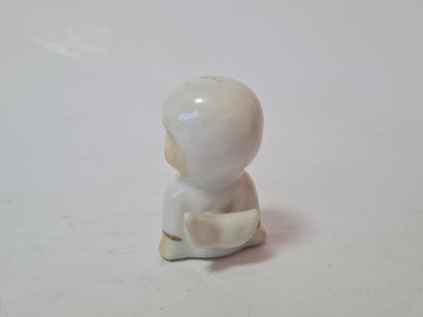 Weibe Porzellan Taiwan Фигурка ангела хранителя "Младенец с двумя маленькими крыльями", 4см x 5см, Тайвань, 1960-70гг.