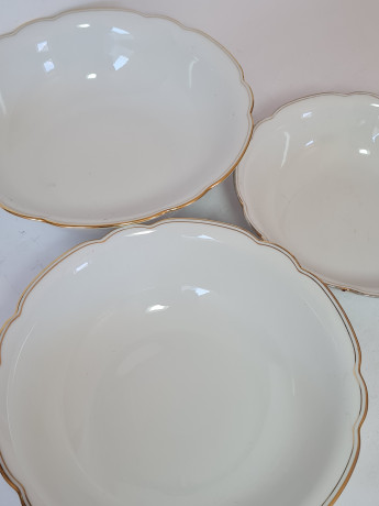 Набор глубоких тарелок винтаж Seltmann Weiden Bavaria, белый фарфор с позолоченным краем,  3 штуки х 23 x 7 см , 20,5 x 6,5 см, 19 x 5,5 см, Германия, 1960-70гг.
