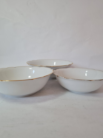 Набор глубоких тарелок винтаж Seltmann Weiden Bavaria, белый фарфор с позолоченным краем,  3 штуки х 23 x 7 см , 20,5 x 6,5 см, 19 x 5,5 см, Германия, 1960-70гг.