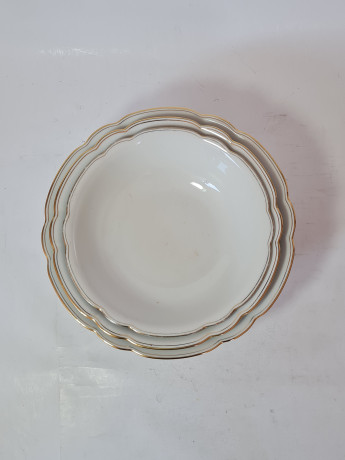 Набор глубоких тарелок винтаж Seltmann Weiden Bavaria, белый фарфор с позолоченным краем,  3 штуки х 23 x 7 см , 20,5 x 6,5 см, 19 x 5,5 см, Германия, 1960-70гг.