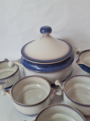 Набор посуды винтажной Goebel, Auvergne Bavaria, бело-синий фарфор, горшочки 4 шт x 20 x 19 см, 1 шт х  17 x 6 см, соусник 18,5 x 9 см, Германия, 1960-70гг.