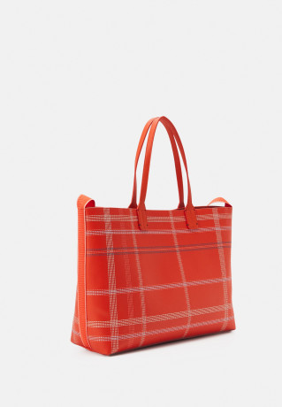 Tommy Hilfiger ICONIC TOTE SET Tote bag rustic clay  ICONIC TOTE SET Сумка-тоут деревенская глина