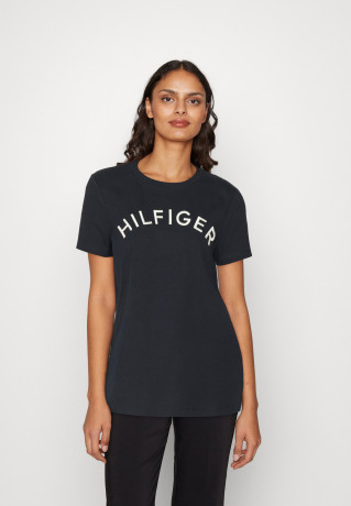 Tommy Hilfiger REG VARSITY EMB C-NK SS Print T-shirt desert sky REG VARSITY EMB C-NK SS Футболка с принтом небо пустыни