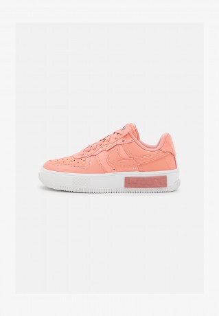 Nike Sportswear W AIR FORCE 1 FONTANKA Sneaker low light madder root/summit white/rust pink W AIR FORCE 1 FONTANKA кроссовки женские низкие светлый корень марены/вершина белая/ржаво-розовая