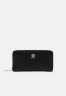 Tommy Hilfiger ICONIC SOLID Wallet black ICONIC SOLID Бумажник черный