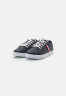 Tommy Hilfiger ESSENTIAL WEBBING CUPSOLE Trainers space blue ESSENTIAL WEBBING CUPSOLE — Кроссовки космический синий