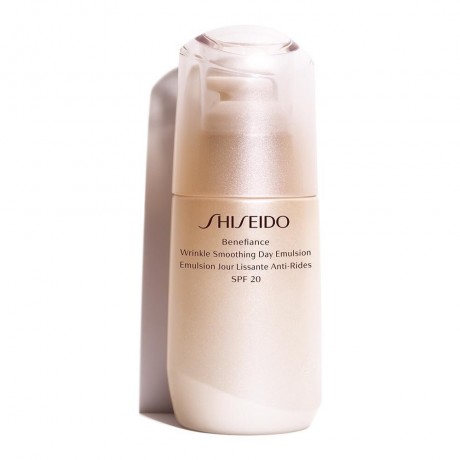 Shiseido Wrinkle Smoothing Day Emulsion SPF 20  Дневная эмульсия для разглаживания морщин SPF 20