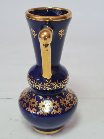 Ваза винтажная Limoges France, темно-синий фарфор с золотым цветочным декором и позолоченными ручками, 9 x 6 см, Франция, 1960-70гг.