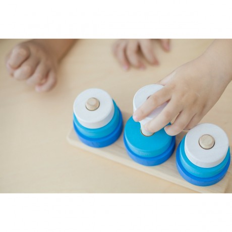 PLANTOYS Motorik Essential Serie: Stapeln Motorikspielzeug Серия «Основные моторные навыки»: набор игрушек для развития моторных навыков