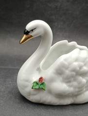 Статуэтка-ваза винтажная Dresden "Лебедь" среднего размера, фарфор, 14 х 10 см, Германия, 1960-70гг.