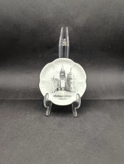 Тарелка декоративная винтажная AK Kaiser "Фрайбург", сувенирная, фарфор, 11 см, Германия, 1970-80гг.