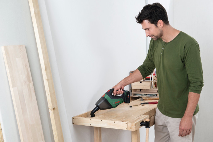 Bosch Home & Garden Bosch Home  Garden Akku-Handstaubsauger UniversalVac 18, beutellos, inkl. Akku und Ladegerat, Masse: 335x100x175 mm  Беспроводной ручной пылесос Bosch Home Garden UniversalVac 18, без мешка, включая аккумулятор и зарядное устройство, р