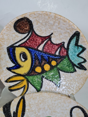 Набор декоративных тарелок винтажных Toledo, керамика с красочным рисунком: рыба, петух, осел, рыба, 4 шт х 20,5 x 4,5 см, Испания, 1960-70гг.