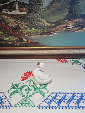 Santa Rufina im Still  Белая фарфоровая фигурка "Гусь с золотым клювом", 7 x 6 см, Германия, 1960-70гг.