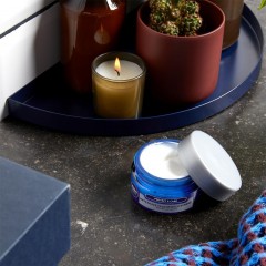 Nivea Protect &amp; Care Intensive Feuchtigkeitscreme  Protect &amp;amp; Care Интенсивный увлажняющий крем