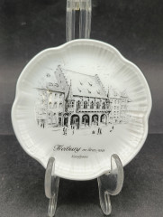 Тарелка декоративная винтажная AK Kaiser "Фрайбург", сувенирная, фарфор, 11 см, Германия, 1970-80гг.