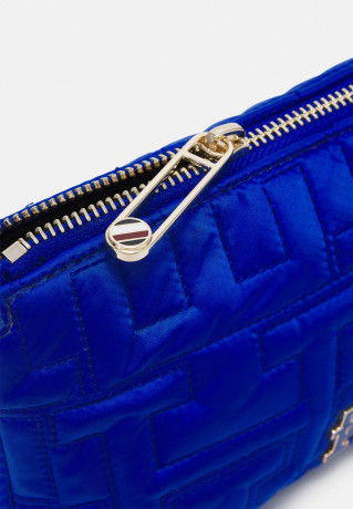 Tommy Hilfiger CHIC CROSSOVER Across body bag ultra blue CHIC CROSSOVER Сумка через плечо ультра синий