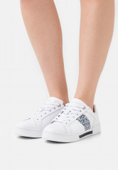 Tommy Hilfiger MONOGRAM ELEVATED Trainers desert sky MONOGRAM ELEVATED Кроссовки небо пустыни