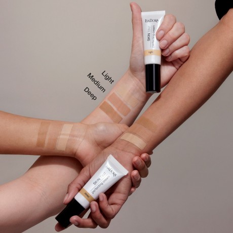 Isadora Skin Tint Perfecting Cream Nr.32 - Medium Совершенствующий Крем Оттенка Кожи