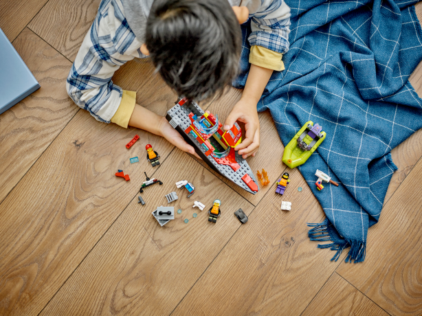 Lego Feuerwehrboot пожарная лодка