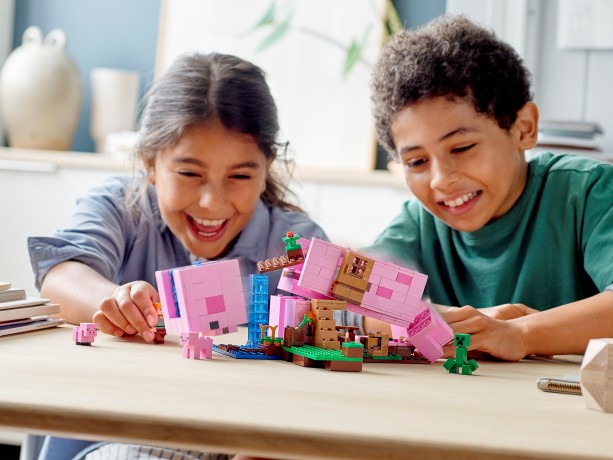 Lego Das Schweinehaus свинарник