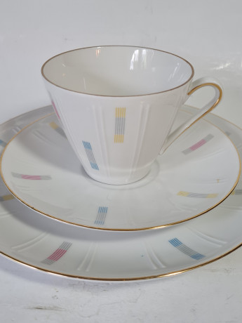 Чайное трио винтажное Winterling Roslau Bavaria, белый фарфор с разноцветным узором и позолотой, 10 x 6,5 см / 14,5 см / 19,5 см, Германия, 1960-70гг.
