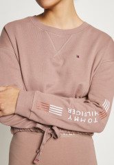 Tommy Hilfiger TRACK Pyjama top oat milk TRACK топ от пижамы овсяное молоко