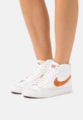 Nike Sportswear BLAZER MID ?77 Sneaker low summit white/hot curry mars/stone phantom BLAZER MID ?77 кроссовки женские низкие Вершина Уайт/горячее карри Марс/каменный фантом