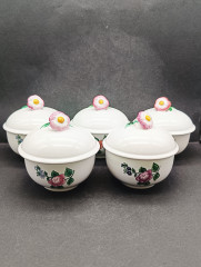 Набор емкостей для сыпучих продуктов винтажный Staatlich Majolika Manufaktur Karlsruhe A.G., с объемным цветком на крышке, керамика, ручная работа, 6 шт., 11.5 см, Германия, 1970-80гг.