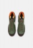 Nike Sportswear BLAZER MID 77 VNTG FF UNISEX Sneaker high army olive/summit white/campfire orange/dark brown/brown BLAZER MID 77 VNTG FF UNISEX Высокие кроссовки женские армейский оливковый/саммит белый/оранжевый у костра/темно-коричневый/коричневый