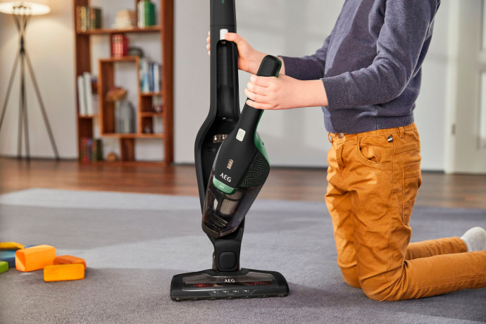 AEG AEG Akku-Handstaubsauger CX7-2-45MO Akku-Staubsauger/beutellos  Беспроводной ручной пылесос AEG CX7-2-45MO Беспроводной пылесос/без мешка