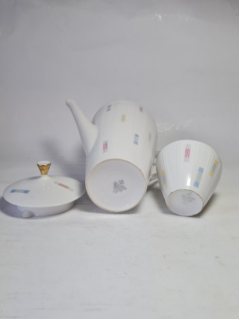 Набор посуды для чая винтажный Winterling Roslau Bavaria, белый фарфоровый чайник, 18 x 20,5 см с разноцветным узором и позолотой и сахарница 9 x 7,5 см, Германия, 1960-70гг.