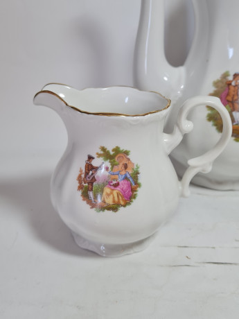 Набор для чая винтажный Apulum "Влюбленная пара", чайник, молочник, сахарница, фарфор, Румыния, 1960-70гг.