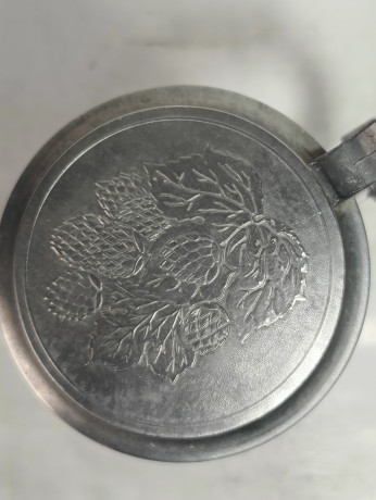 Немецкая пивная кружка винтажная BMF Germany с изображением деревенского сюжета, с крышкой, стекло/ олово, 0.5 л, 19 см, Германия, 1960-70гг.