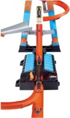 Mattel Hot Wheels Himmelscrash-Turm inkl. 1 Spielzeugauto Hot Wheels Sky Crash Tower с 1 игрушечной машинкой