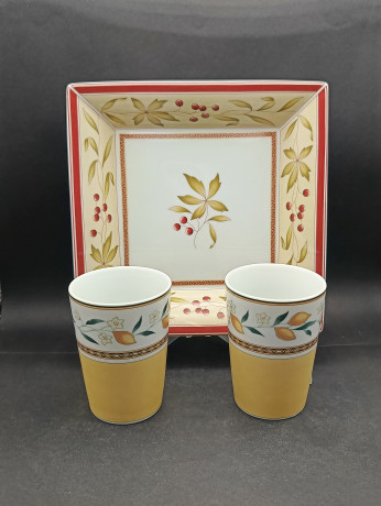 Набор винтажный Hutschenreuther - блюдо сервировочное (Коллекция New England) и два бокала (Коллекция Alfabia), c растительным декором и фруктами, фарфор, Германия, 1960-70гг.