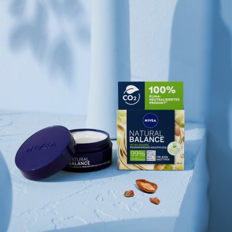 Nivea Natural Balance Regenerierende Nachtpflege  Natural Balance Восстанавливающий ночной уход