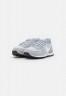 Nike Sportswear INTERNATIONALIST Sneaker low wolf grey/white/pure platinum/black INTERNATIONALIST Низкие кроссовки женские волчий серый/белый/чистая платина/черный