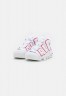 Nike Sportswear AIR MORE UPTEMPO 96 UNISEX Sneaker high white/game royal/university red/sail AIR MORE UPTEMPO 96 UNISEX Высокие кроссовки женские белый/игровой королевский/университетский красный/парус