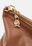 Tommy Hilfiger CASUAL CHIC Handbag cognac CASUAL CHIC сумочка коньяк