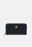 Tommy Hilfiger POPPY LARGE Wallet space blue МАК БОЛЬШОЙ Кошелек космический синий