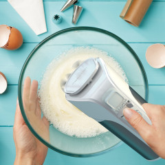 Arendo Arendo Handmixer, 400 W, inkl. 2 x Quirle und 2 x Knethaken aus Edelstahl weiss/silber Ручной миксер Arendo, 400 Вт, включая 2 венчика и 2 крюка для теста из нержавеющей стали