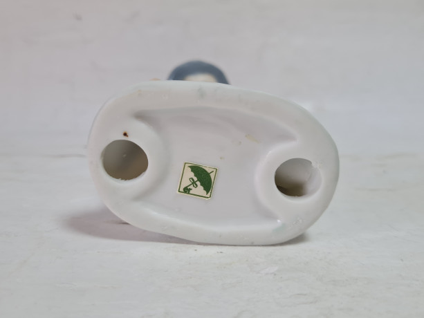 Статуэтка винтажная Lladro "Мальчик с медвежонком", фарфор, 12 x 6 см, Испания, 1960-70гг. 