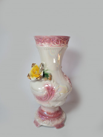Capodimonte Italy Белая Ваза "Чайная роза" с шестью искусственными розами, 34см x 18см, Италия, 1960-70гг.