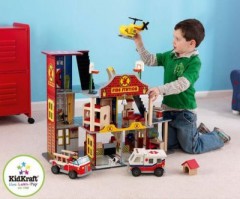 KidKraft Deluxe Fire Station Set Набор «Пожарная станция Делюкс»