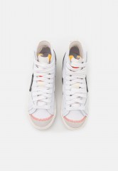 Nike Sportswear BLAZER MID #x27;77 JUMBO Sneaker high white/black/sail/team orange BLAZER MID #x27;77 JUMBO — Высокие кроссовки женские белый/черный/парус/командно-оранжевый